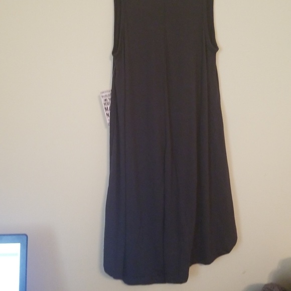 Graphic Tank Top - Picture 3 of 7